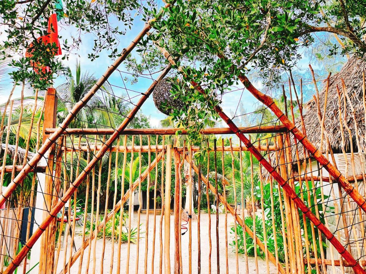 La Aldea Holbox Cabanas Y Camping מראה חיצוני תמונה